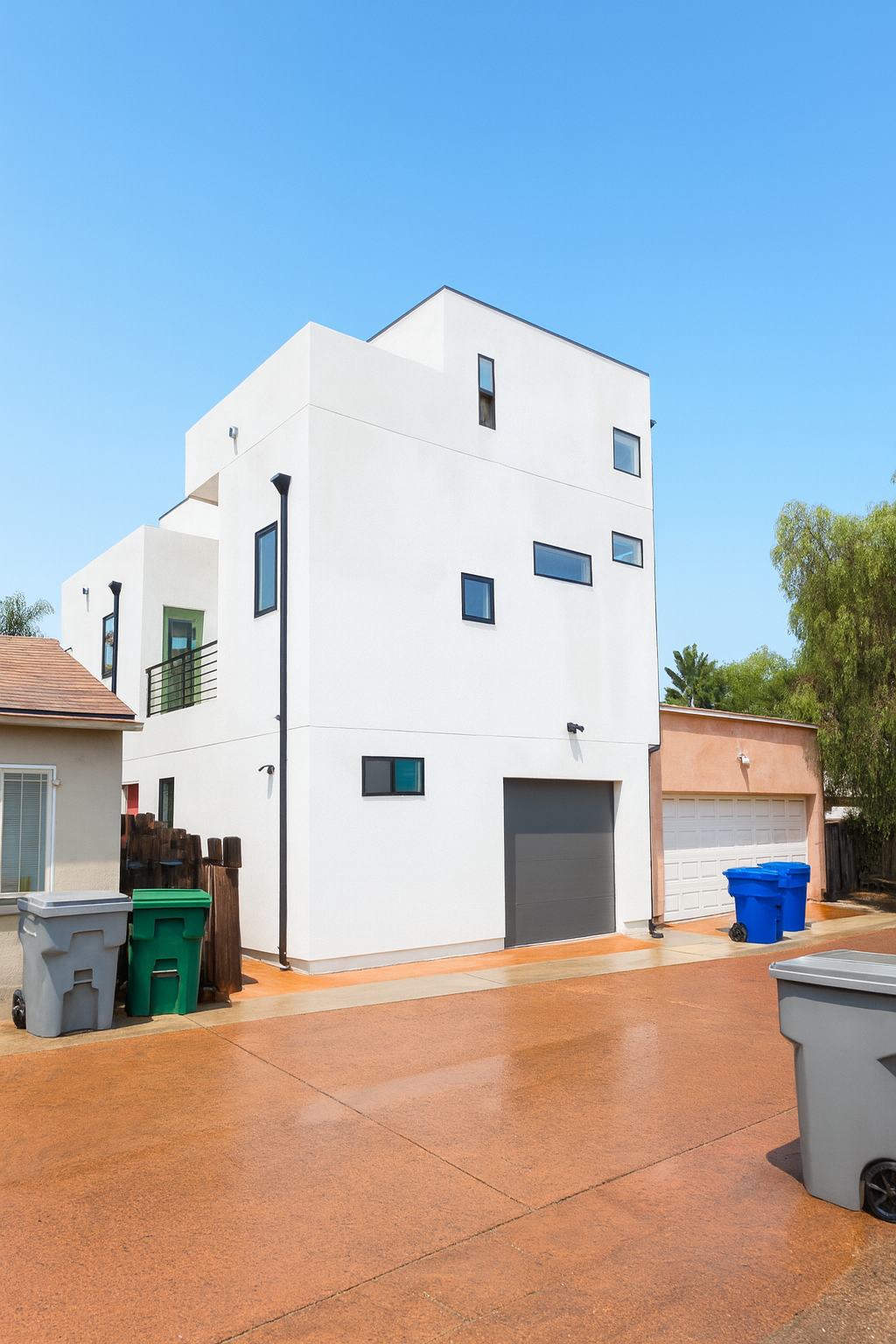 Two-story accessory dwelling unit with modern exterior built by CRS Builders in La Jolla San Diego